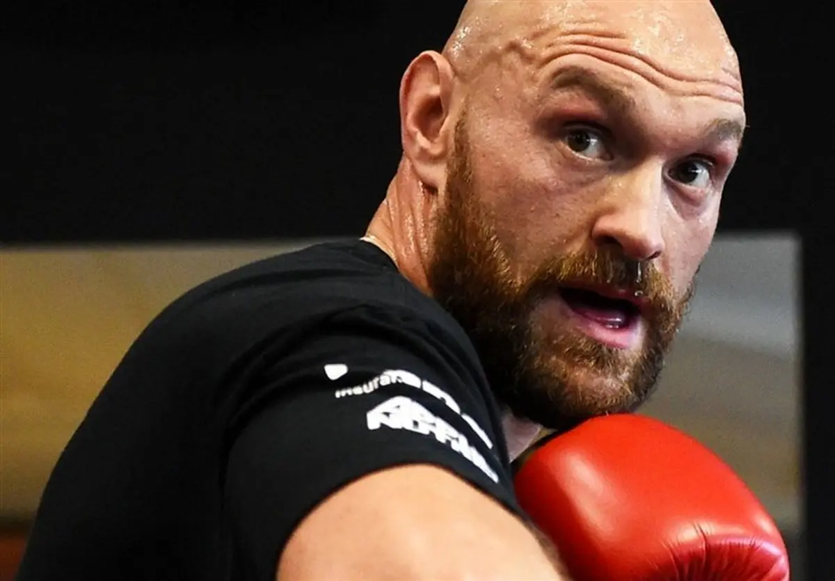 شوک بزرگ: بازگشت قهرمان سابق بوکس جهان به رینگ! خودکشی حرفه‌ای یا بازگشت افسانه‌ای؟