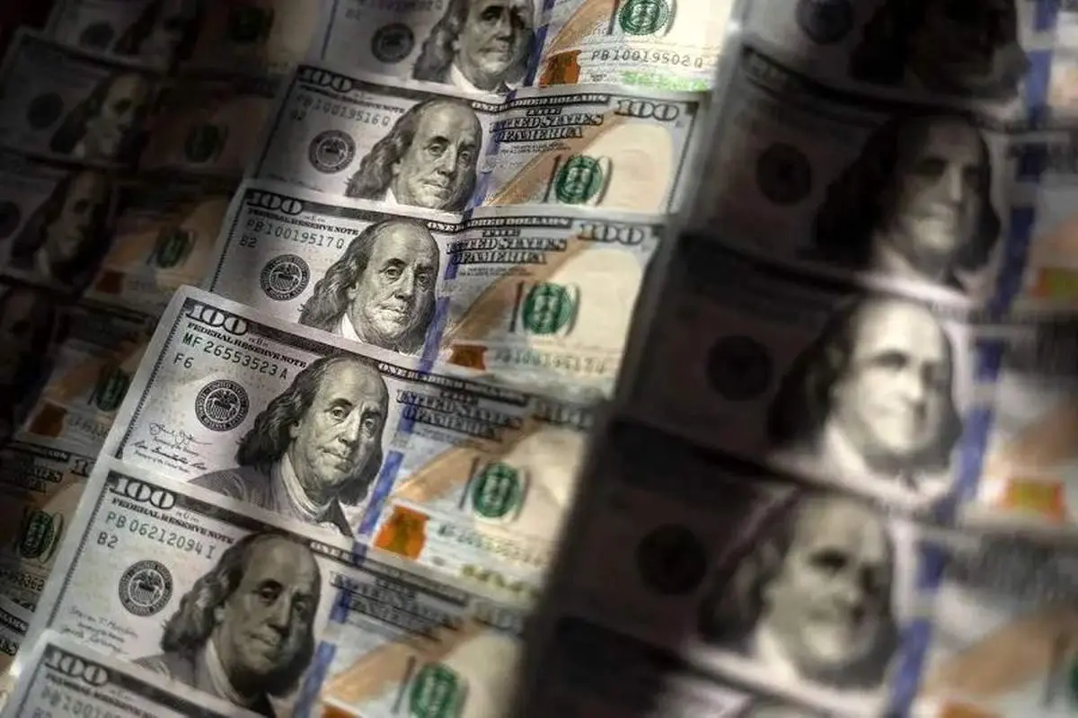 دلار در صرافی ملی منفجر شد! سقوط آزاد یا سکوی پرتاب؟ پیش‌بینی‌های داغ از بازار شنبه ۱۷ آبان ۱۴۰۴