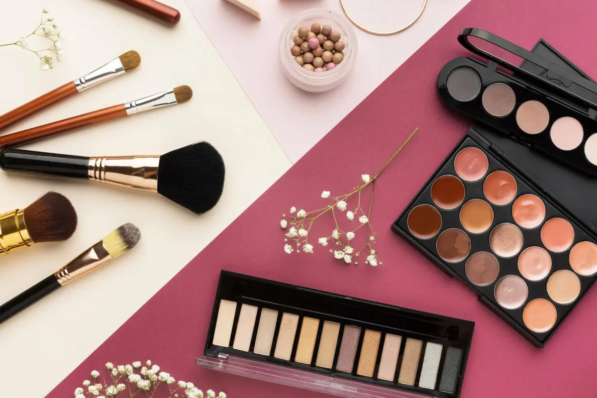 زنگ خطر برای خانم‌های ایرانی/ اگر از این ۷ برند رژ لب استفاده می‌کنید، سلامتی شما در خطر جدی است!