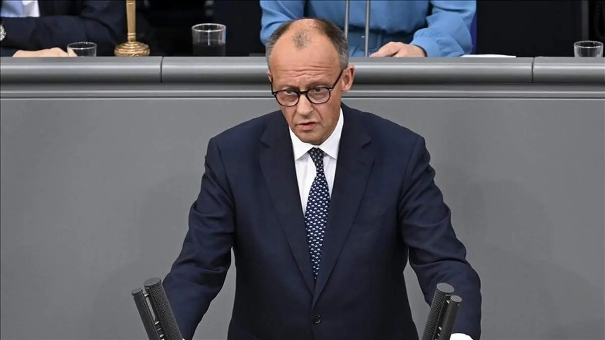 آلمان در آستانه انفجار؟ فریدریش مرتس در میدان مین راست افراطی 