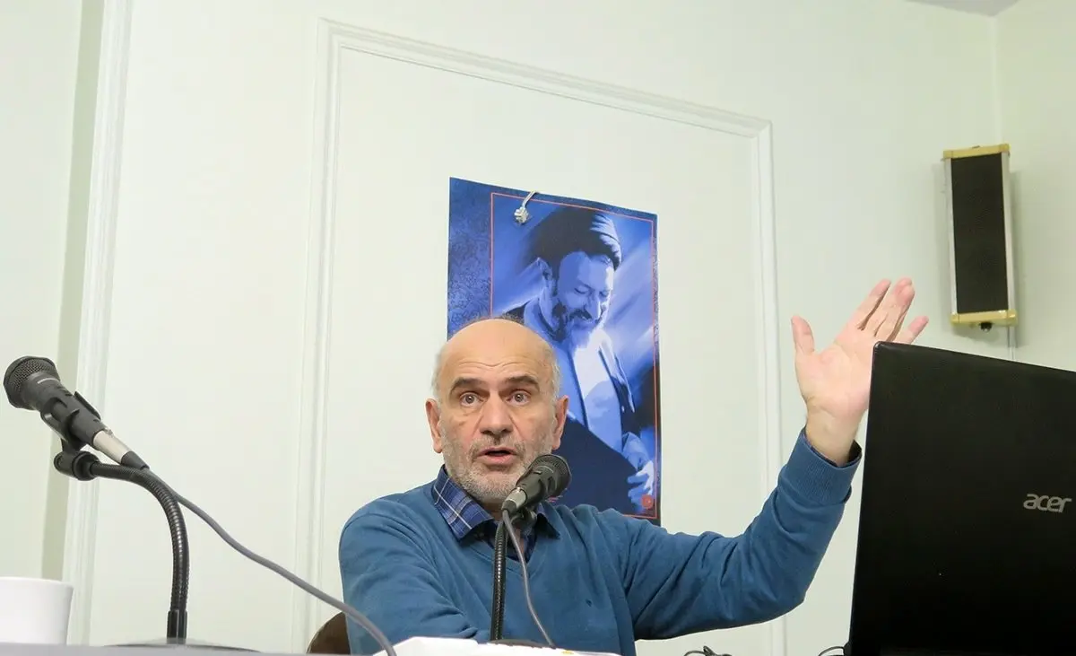 فوری: بستری شدن فرشاد مومنی در بیمارستان/ نفس شهر در گرو آلودگی هوا؟