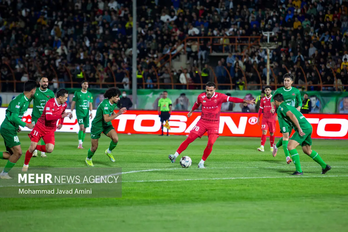 حقیقت تلخ دربی: یک خارجی آماده، دیگری در آستانه حذف!