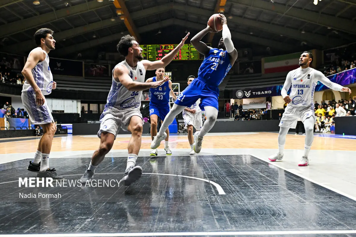 جنگ تمام‌عیار در بسکتبال: استقلال مقابل پالایش نفت!