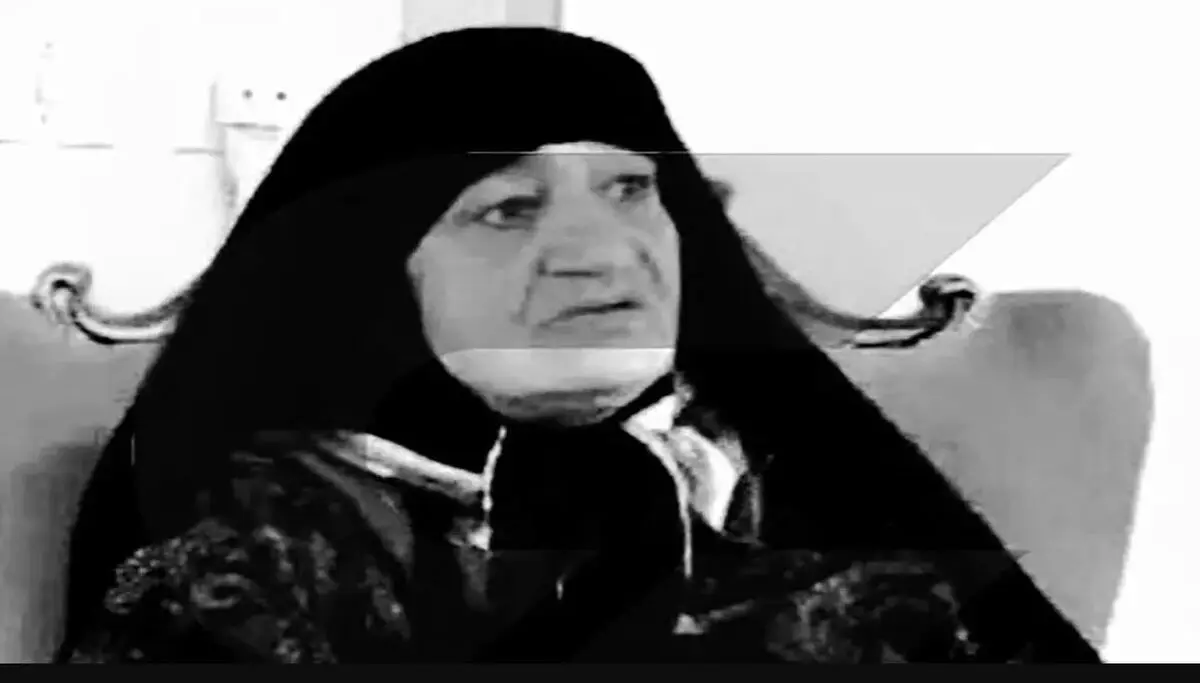 کلثوم اکبری در دادگاه چه کار کرد؟