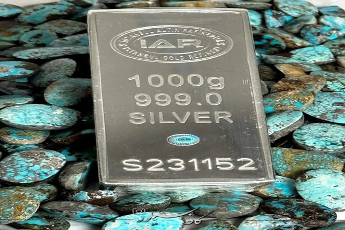 طلا در گرداب کاهش بهره و جنگ تجاری: سرمایهگذاران وحشتزده!