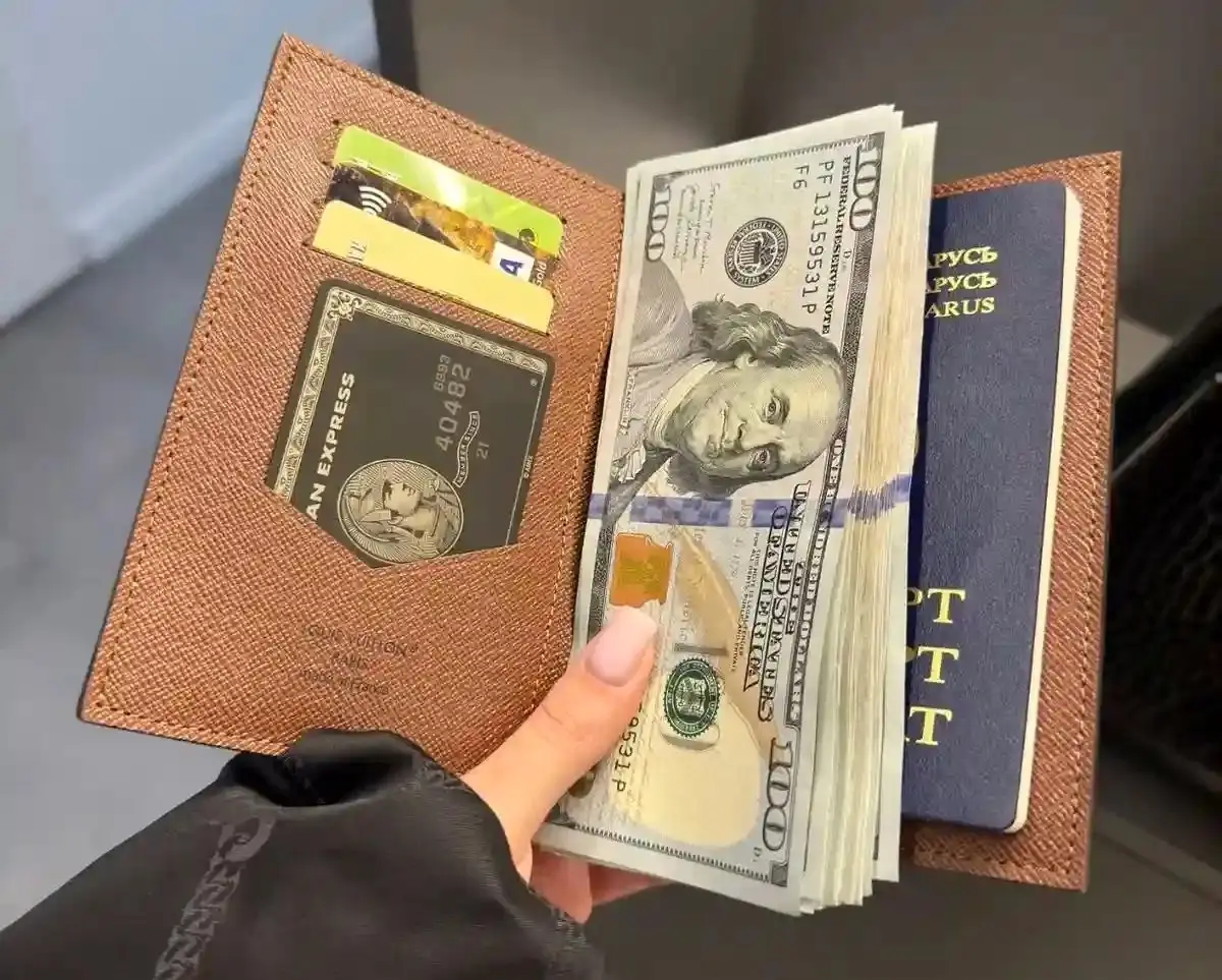 شوک بزرگ به مسافران! نرخ ارز مسافرتی سقف ۱۲۴ هزار تومان را در هم شکست!