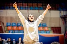 افشاگری تکان‌دهنده هاشمی: ماجرای "کم‌لطفی" خواهران منصوریان و تصمیمی که همه را بهت‌زده کرد!