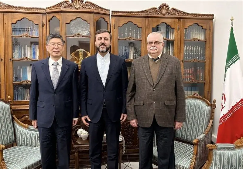 خبرفوری: پشت پرده دیدار جنجالی؛ چرا سفرای روسیه و چین با معاون عراقچی ملاقات کردند؟