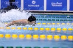 فینال ۲۰۰ متر پروانه ایران: شگفتی یا رسوایی در استخر؟