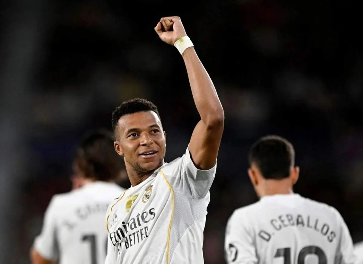 امباپه ۴۰۰ گله شد: "فقط شروع کردم! باید ۴۰۰ گل دیگر بزنم تا تاریخ‌ساز شوم"