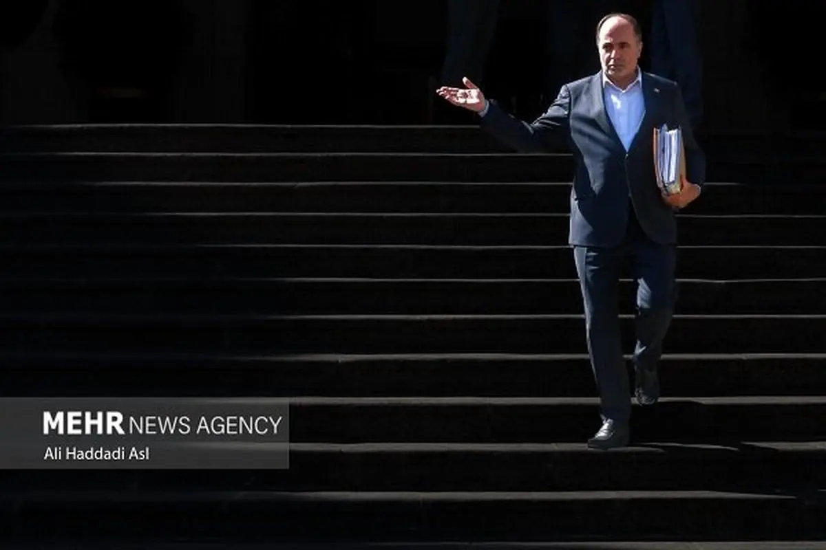 نوری قزلجه: تأمین ارز نهاده‌های دامی با مصوبه جنجالی سران قوا! 