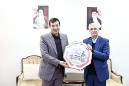 THOUGHTS: The user wants me to rewrite a given title into a "controversial" (جنجالی) title suitable for a news website.
The original title is: "بررسی راهکارهای توسعه همکاری‌های ورزشی و امور جوانان ایران و سنگاپور" (Reviewing strategies for developing spor