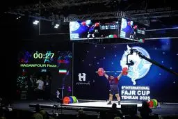 رکوردهای باورنکردنی در جام فجر؛ وزنه‌بردار ایرانی بر قله جهان ایستاد!