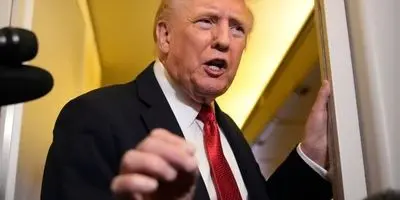 ترامپ: اسرائیل هر غلطی بکند دفاع از خود است!