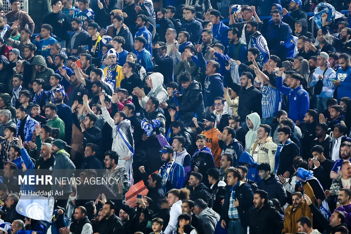 فریاد ساپینتو بر سر هواداران پرخاشگر استقلال؛ دو آبی‌پوش در چنگال مصدومیت!