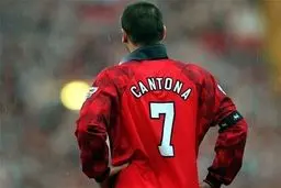 آستین بلندها بازگشتند: راز شگفت‌انگیز محبوبیت دوباره مد 