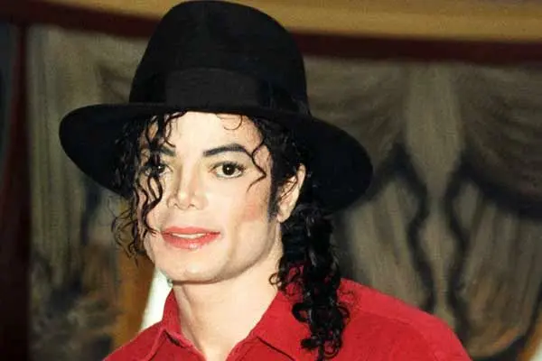 عکسی از مایکل جکسون که حسابی وایرال شد / آیا واقعیت دارد؟