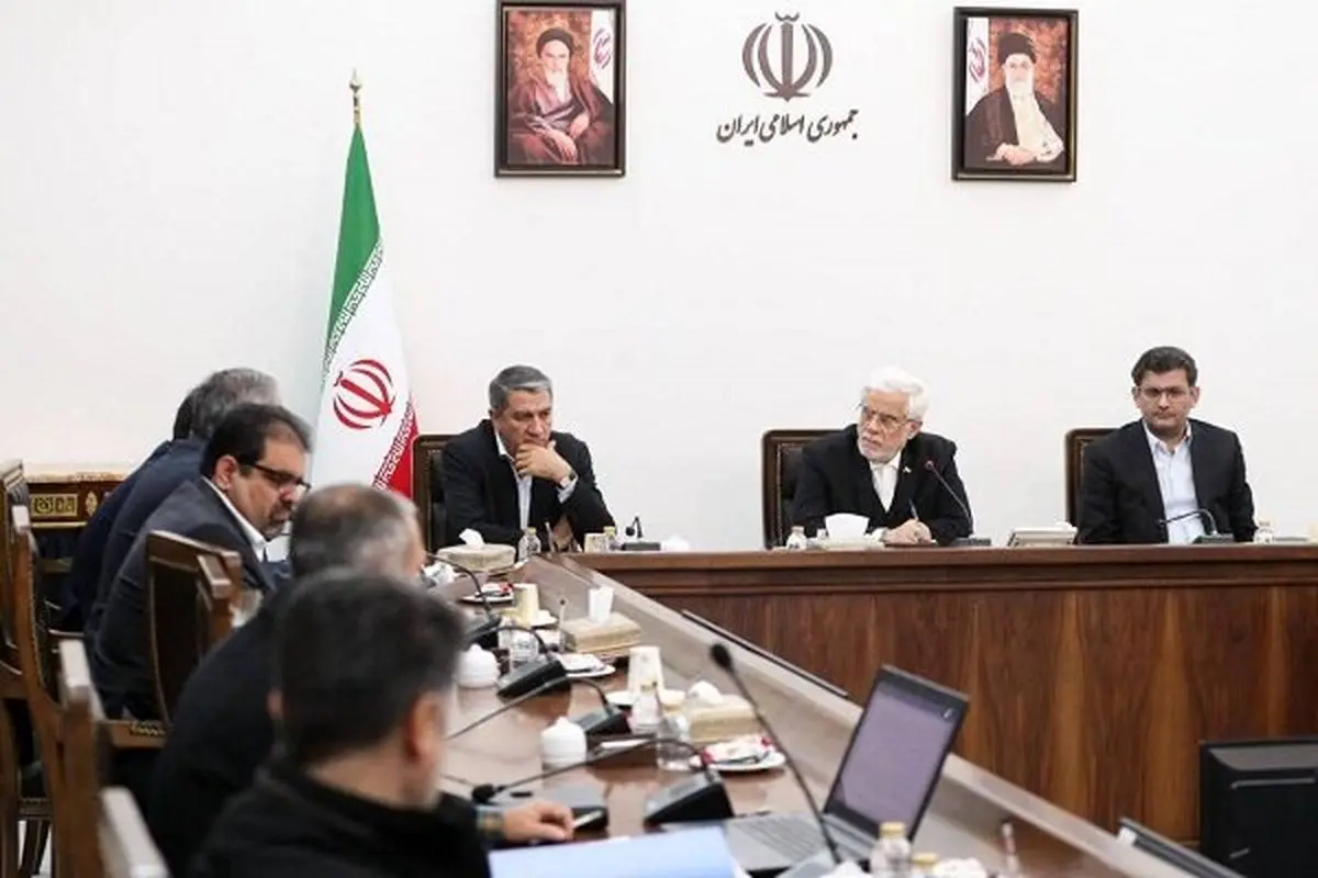 عارف: ایران، نبض انرژی منطقه؛ جهان منتظر یک زلزله اقتصادی