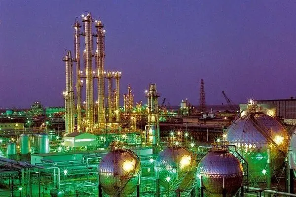 رسوایی ۱.۷ میلیارد مترمکعبی گاز در پتروشیمی؛ مسئولان سکوت کردند!