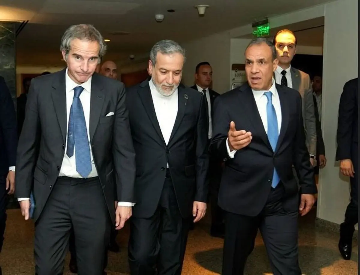 رسوایی هسته‌ای در راه است؟ تماس‌های اضطراری وزرای خارجه مصر و ایران با گروسی/ قاهره: همکاری‌های منطقه‌ای شرط بقاست!