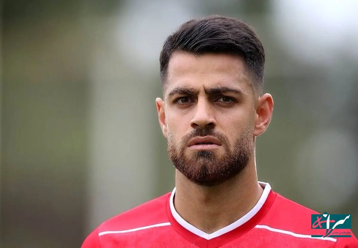مدافع باتجربه پرسپولیس روی نیمکت