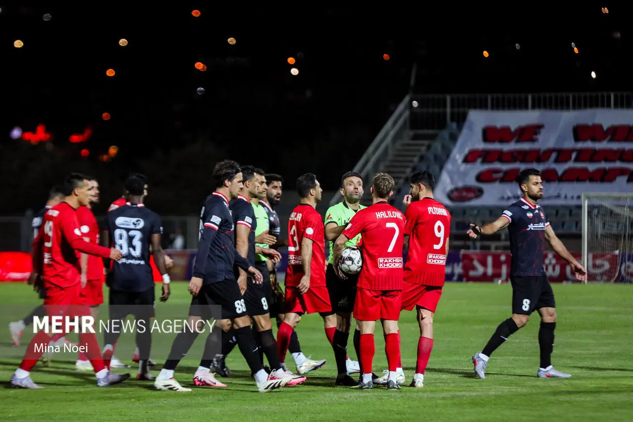 افشاگری تکان‌دهنده: لیگ برتر ۱۰ هفته یک‌بار حقوق داوران را می‌پردازد!