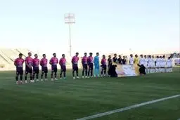 شوک بزرگ در نیمه‌شب: ملوان رسید، بازی ۲ ساعت به تعویق افتاد!