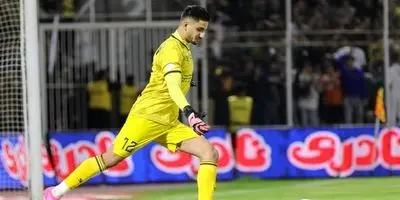 قنبری: جوانم اما نه آنقدر که سکوت کنم؛ صریح درباره نیمکت‌نشینی!