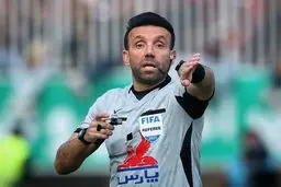 قضاوت جنجالی کاظمی در دربی ۱۰۶؛ اشتباهات داور سرنوشت بازی را تغییر داد؟