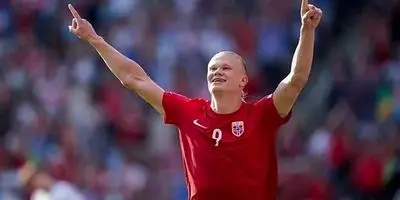 خشم هالند از شوخی زشت ستاره ایتالیا + عکس