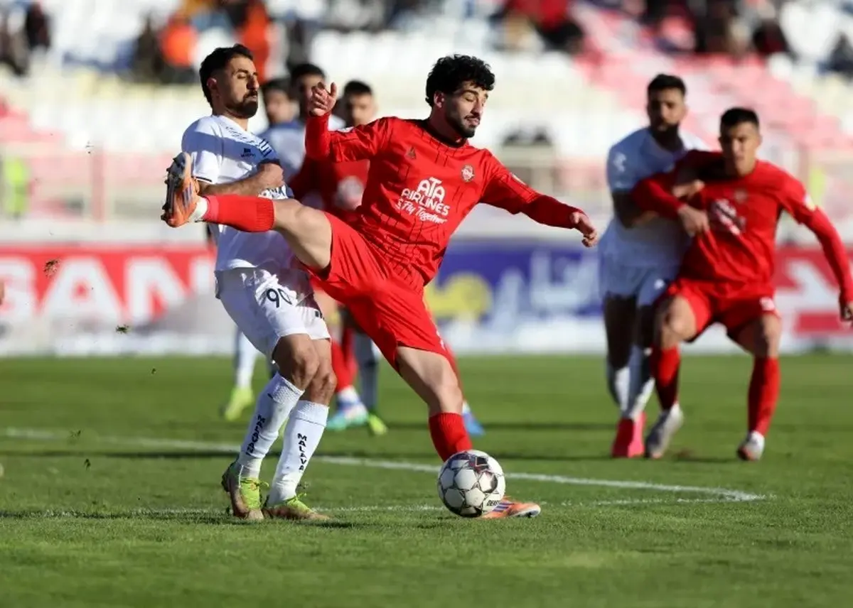 یخبندان در تبریز: توقف شوکه کننده تراکتور مقابل ملوان؛ رویای قهرمانی در ۷ امتیازی صدر به کما رفت!