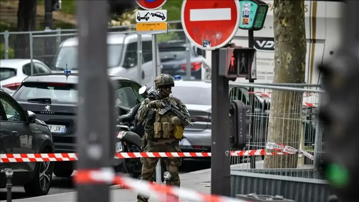 دیگر مترو هم امن نیست / حمله یک مرد با چاقو به زنان!