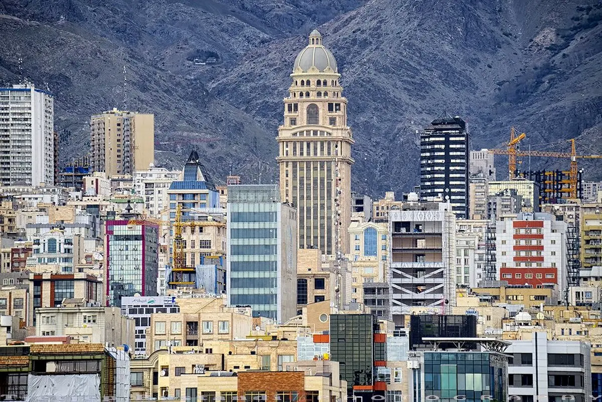 بانک‌ها، غول‌های مسکن؛ احتکار ۳۷ میلیون متر مربع زمین، علت اصلی گرانی خانه!