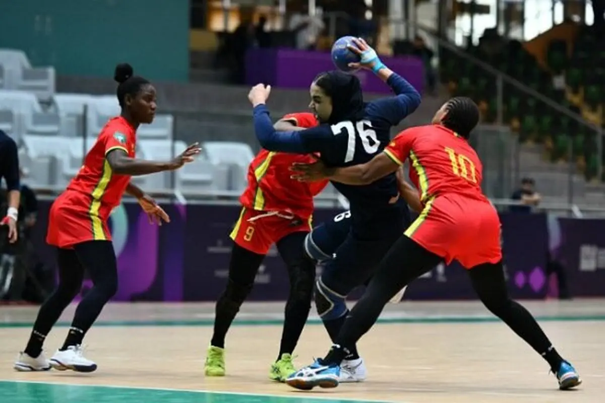 زنان هندبال ایران تاریخ‌ساز شدند؛ صعود باورنکردنی به نیمه نهایی