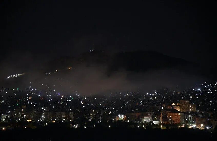 آتش‌بازی مرگبار در دمشق: المزه زیر آوار رفت؟