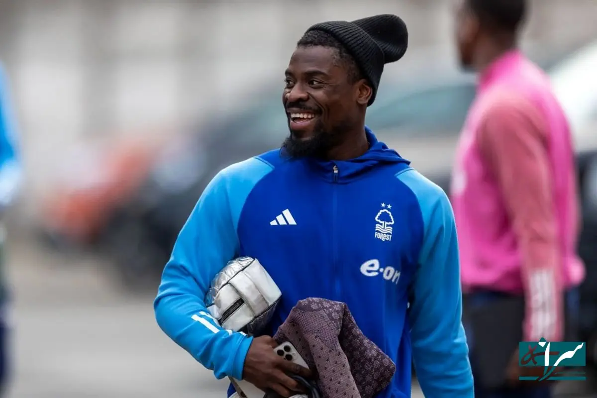 مدافع خارجی پرسپولیس در هتل محل اقامت استقلال