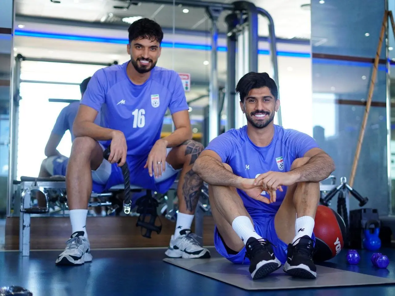 جنجال در تمرین تیم ملی؛ حمله مدافع سرشناس به سرمربی در سالن وزنه!