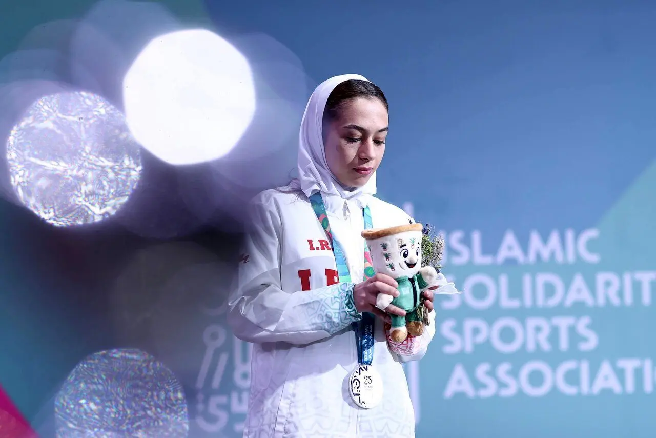 دختران ضدطلا در ریاض: شب نقره‌ای سفیران اقتدار