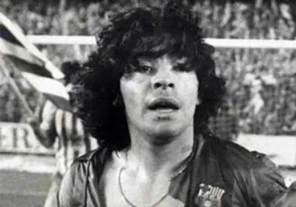 شوک فوتبال: پیراهن مارادونا با ۲۳ میلیارد تومان رکورد تاریخ را شکست!