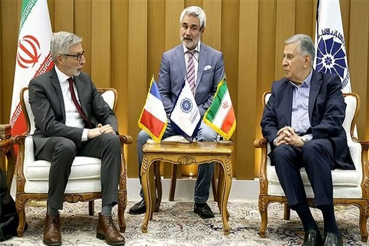 سفیر فرانسه: تحریم‌ها باید برچیده شوند، نه اینکه ادامه یابند!