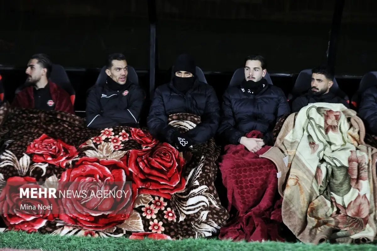 فوری: سرمای استخوان‌سوز تبریز، ساعت بازی تراکتور و ملوان را جابجا کرد!