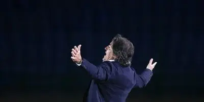 شوک به استقلال: مربی ساپینتو با خلیفه در تماس بود/ فحاشی دستیار به مدیر آلومینیوم