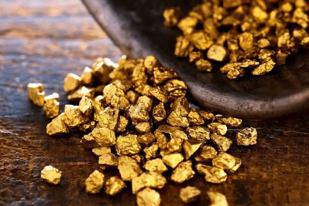 قیمت طلا در ۱۰ دی فوران کرد! بخرید یا منتظر سقوط باشید؟