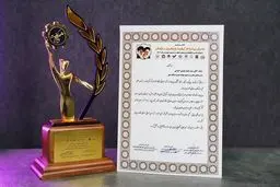 راز اعطای «نشان عالی کیفیت» به مدیرعامل بانک شهر فاش شد!