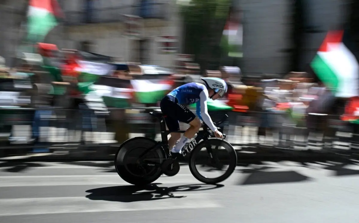 رسوایی بزرگ: برند کانادایی از تیم دوچرخه‌سواری اسرائیل تبری جست!