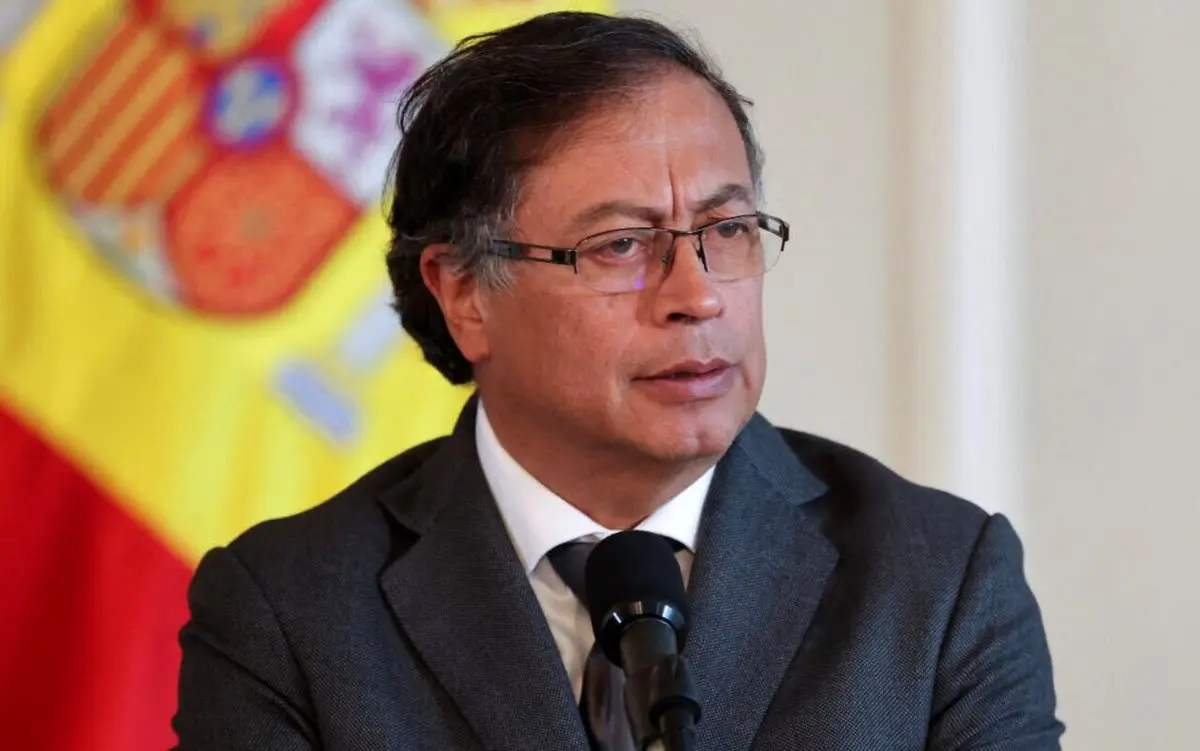 آمریکا هواپیمای پترو را در کیپ ورد زمین‌گیر کرد؛ افشاگری رئیس‌جمهور کلمبیا: ترامپ به خاطر غزه مرا تعقیب می‌کند نه کوکائین!