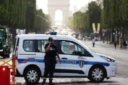 مرگ بر فرانسه؟ خودروی مرگبار در میان جمعیت؛ ۱۰ قربانی در پاریس!