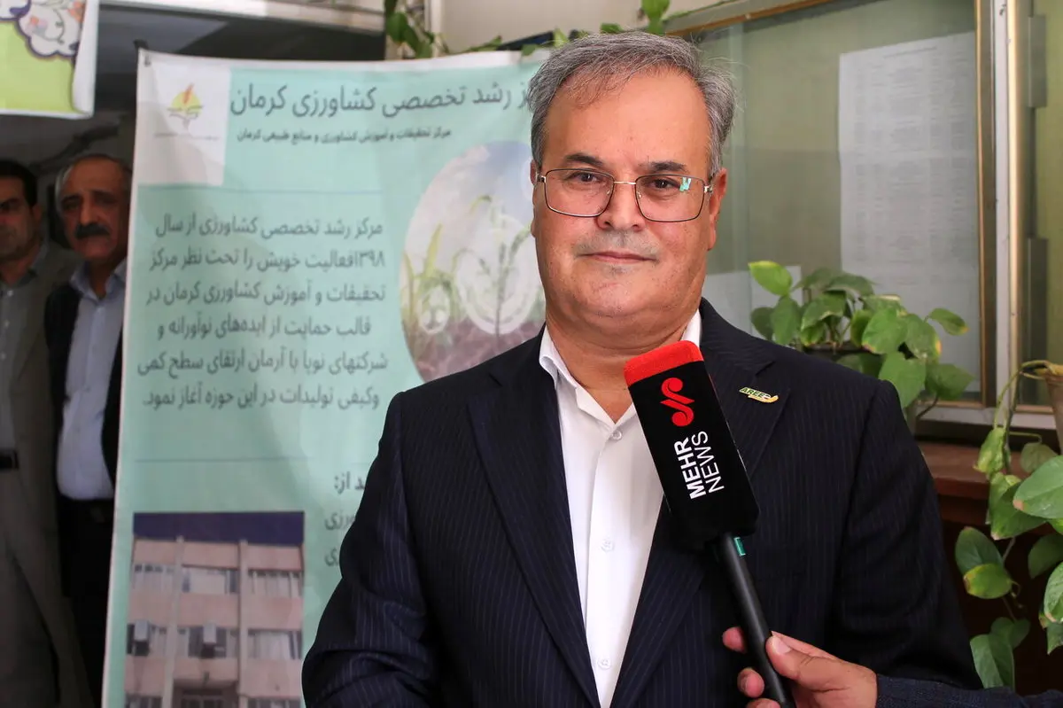 ملخ در راه است: آیا گنجینه های کشاورزی ایران در خطرند؟ نبرد نوین علیه آفت با فناوری پیشرفته کلید بقاست!