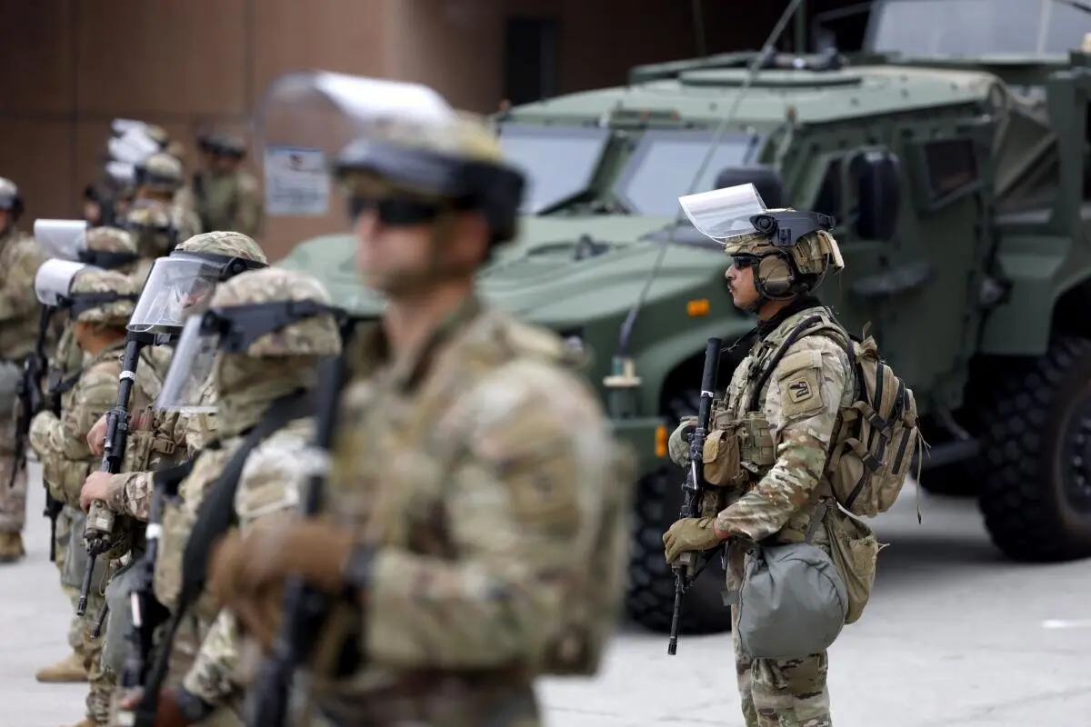 افشاگری bombshell: گارد ملی تا سال ۲۰۲۶ در پایتخت آمریکا می‌ماند؛ چه کسانی پشت پرده هستند؟