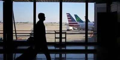 فاجعه در آسمان آمریکا: وزیر حمل‌ونقل دولت را عامل تعطیلی پروازها دانست